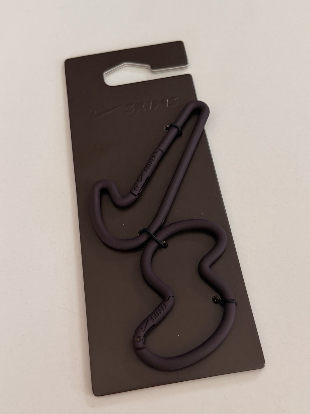 NikeSKIMS ACCESSORIES CARABINER SET
